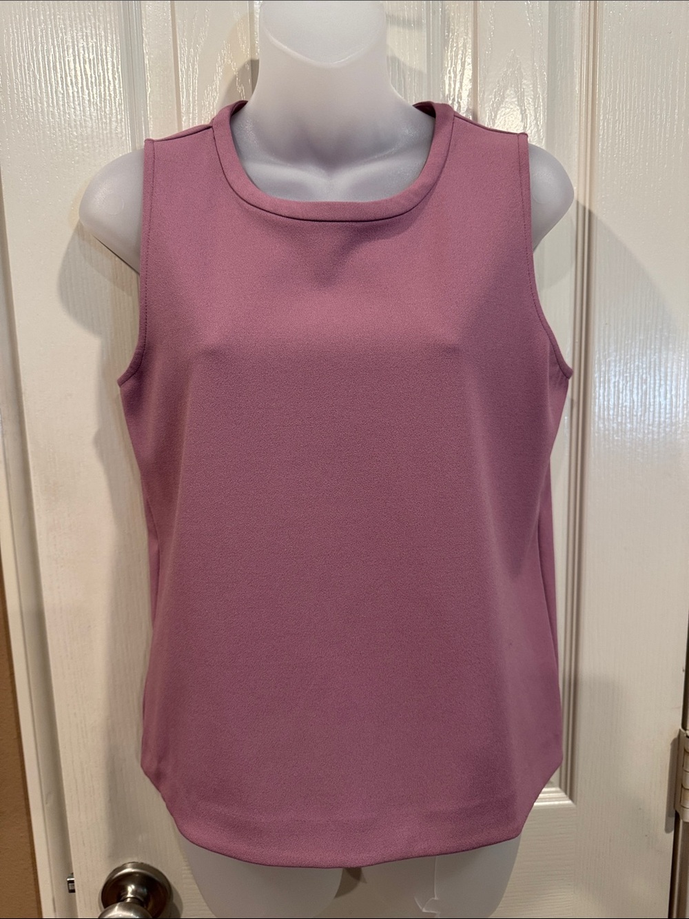 Ann Taylor Plum Sleeveless Tank Top Blouse. Sz XS